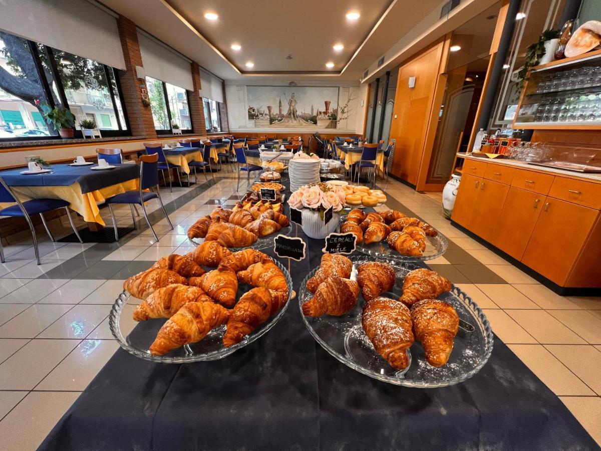 Hotel Nettuno Соттомаріна Екстер'єр фото