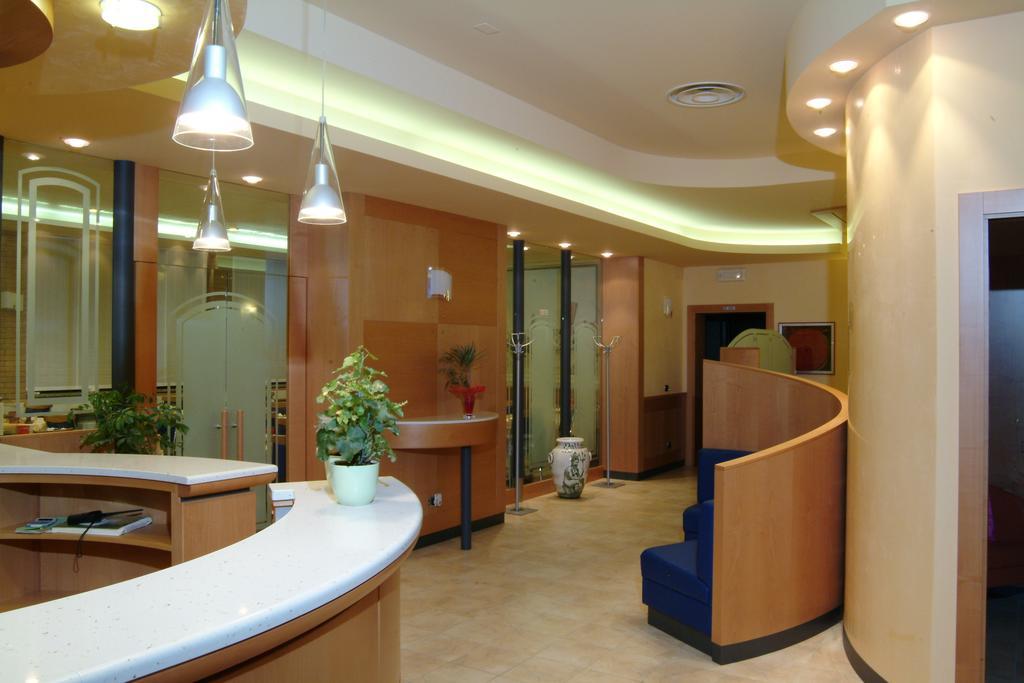 Hotel Nettuno Соттомаріна Екстер'єр фото