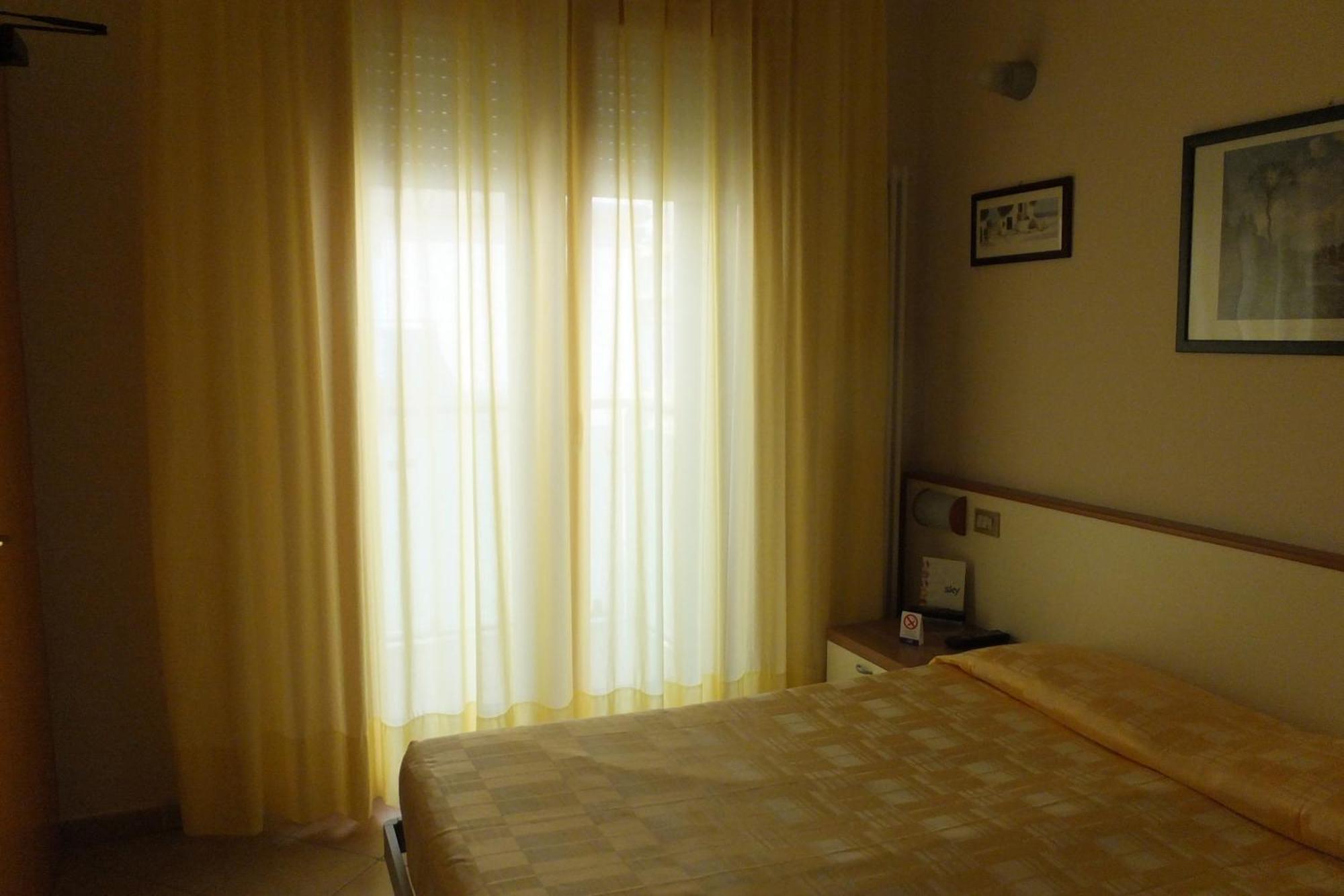 Hotel Nettuno Соттомаріна Екстер'єр фото