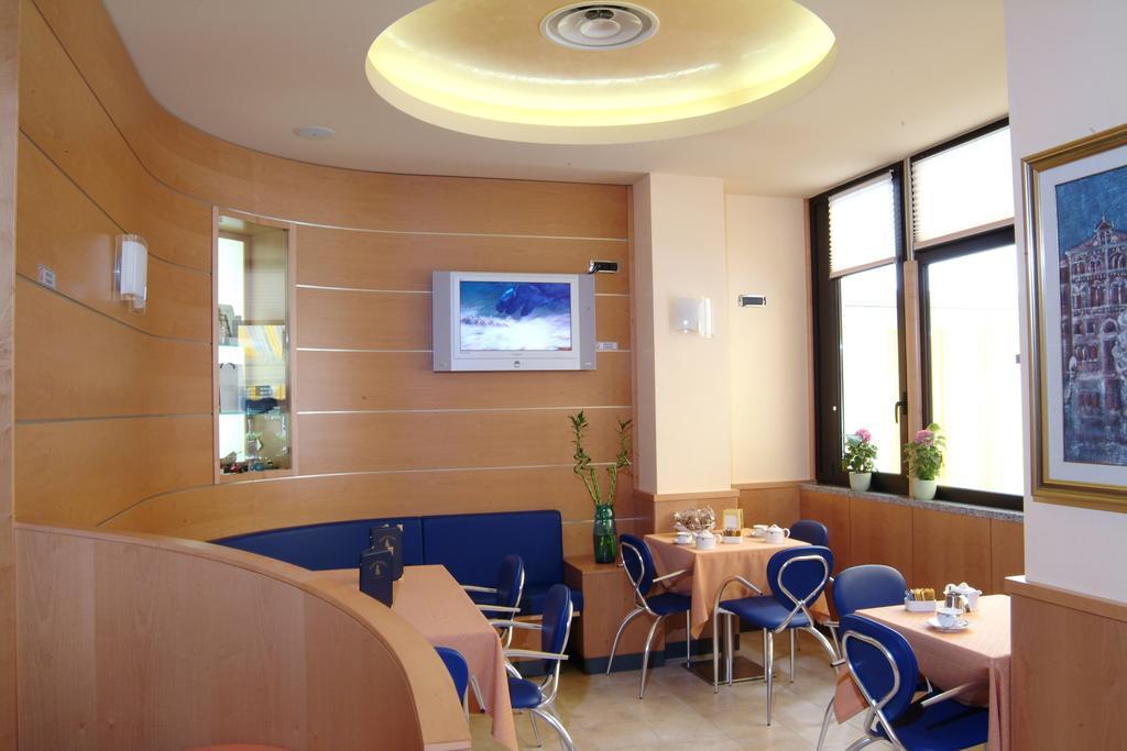 Hotel Nettuno Соттомаріна Екстер'єр фото